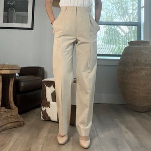 Max Mara pants, size 6 but they run small. Beige color. 100% cotton.